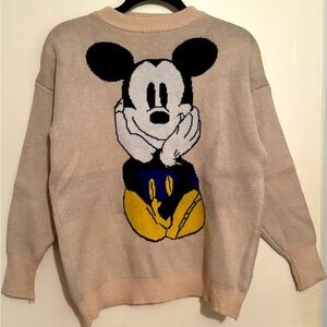 Women’s Mickey sweater. Unbranded. Fits 8/10